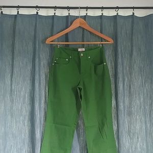 💚 🇮🇪 Green Pants